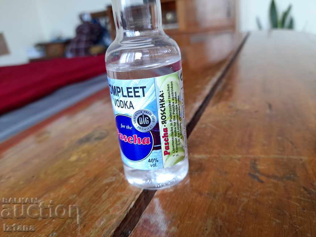 Auction Old Pascha bottle Auction Old Pascha bottle