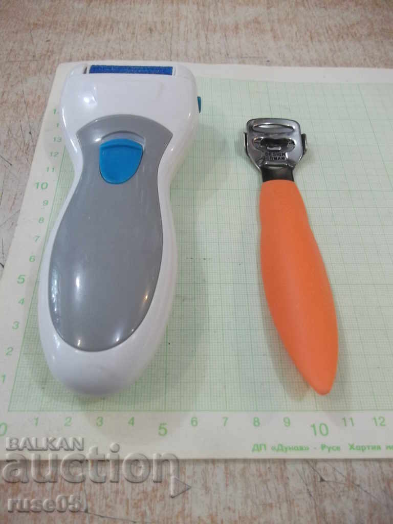 Electric file and grater for cleaning heels working with price 15.00 BGN | € 7.67 Electric file and grater for cleaning heels working with price 15.00 BGN | € 7.67