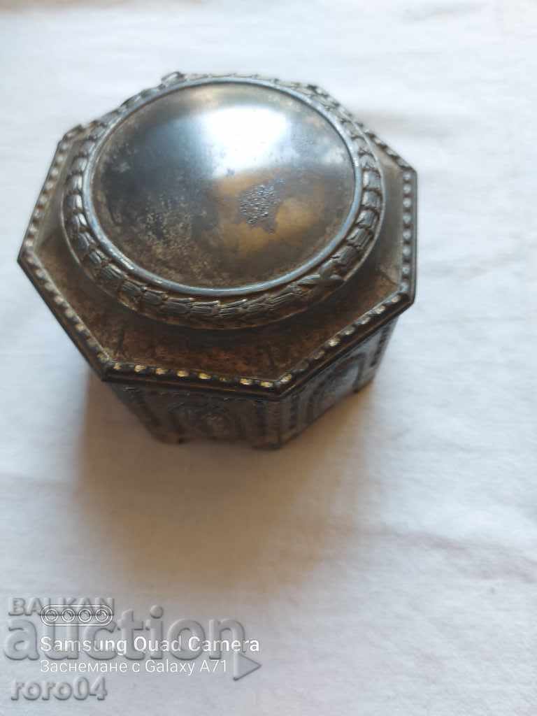CUTIE - BIJUTERIE - VECHI - METAL