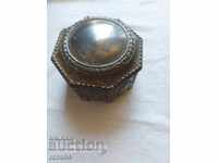 CUTIE - BIJUTERIE - VECHI - METAL