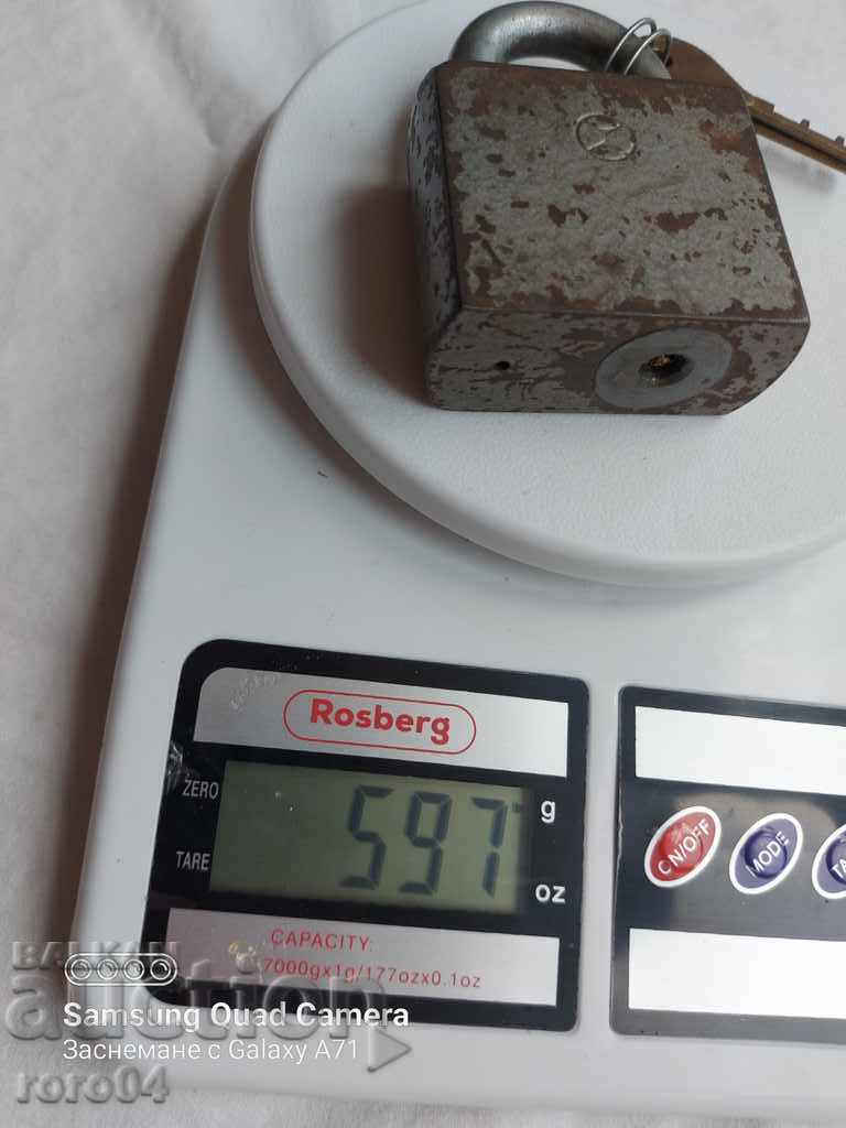 LOCK WITH BROKEN KEY with price 1.00 BGN | € 0.51 LOCK WITH BROKEN KEY with price 1.00 BGN | € 0.51