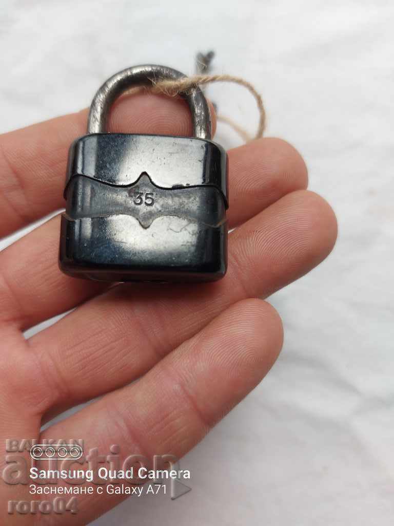 Auction KATINAR - YALE JUNIOR 35 Auction KATINAR - YALE JUNIOR 35