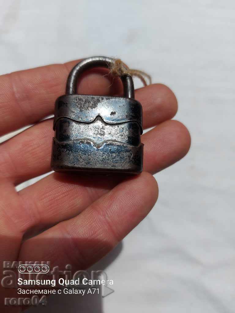 Auction KATINAR - YALE JUNIOR 35 Auction KATINAR - YALE JUNIOR 35