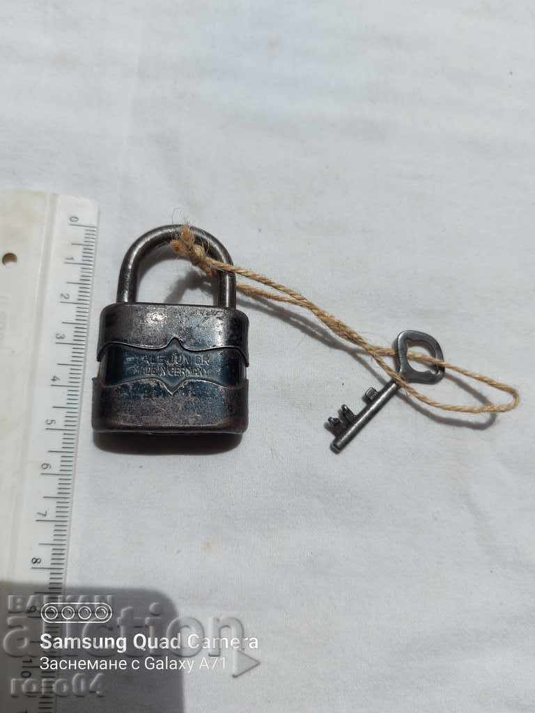 KATINAR - YALE JUNIOR 35 - 6 KATINAR - YALE JUNIOR 35 - 6