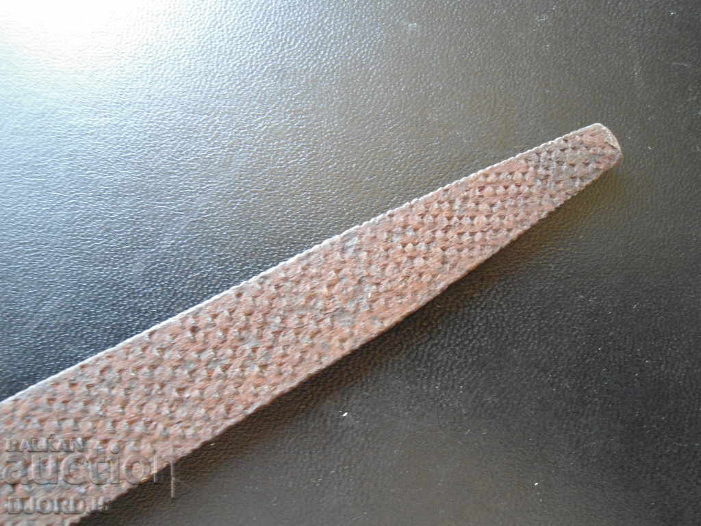 Auction Old files, half-round Auction Old files, half-round