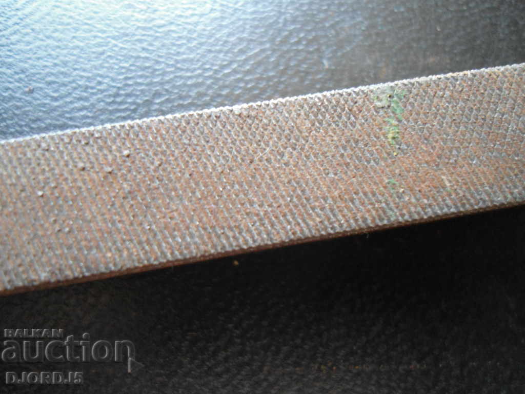 Аукцион Стара пила, квадратна Аукцион Стара пила, квадратна