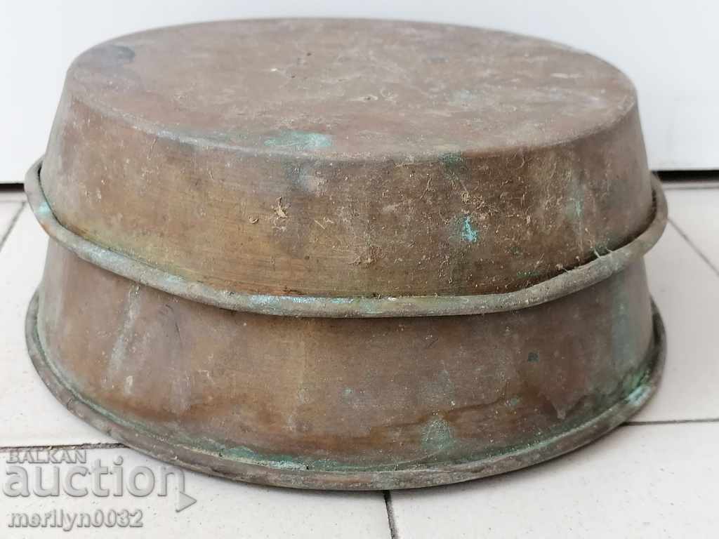 Licitație Talere din alamă pentru cântar vechi, pereche, cântar cu contragreutate Licitație Talere din alamă pentru cântar vechi, pereche, cântar cu contragreutate