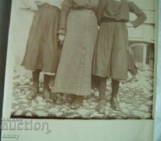 Auction Old postcard photo of three women Auction Old postcard photo of three women