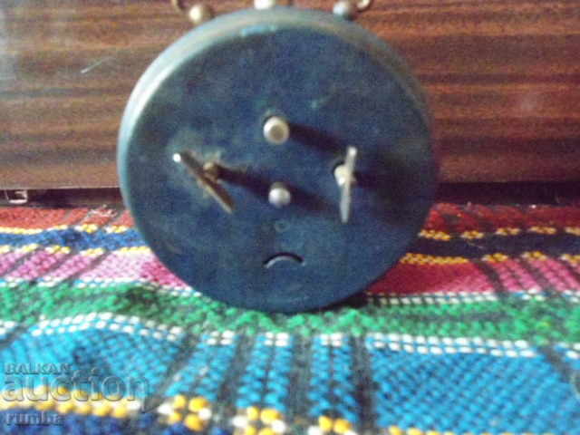 Delivery of Old alarm clock Delivery of Old alarm clock