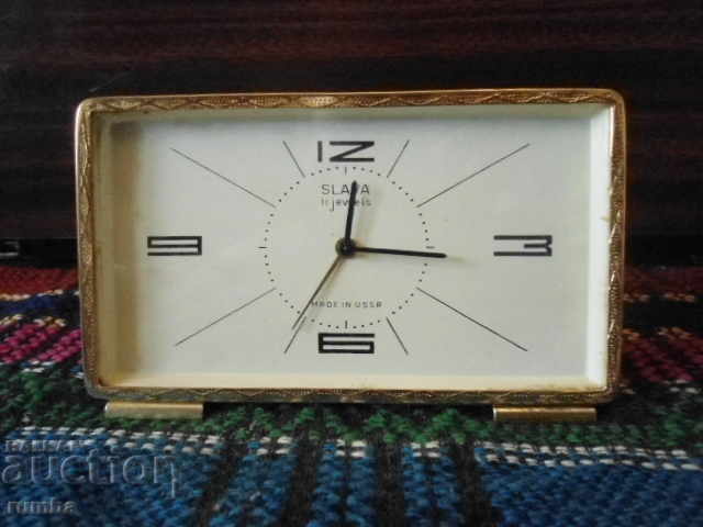 Слава с цена 35.00 лв. | € 17.90 Слава с цена 35.00 лв. | € 17.90