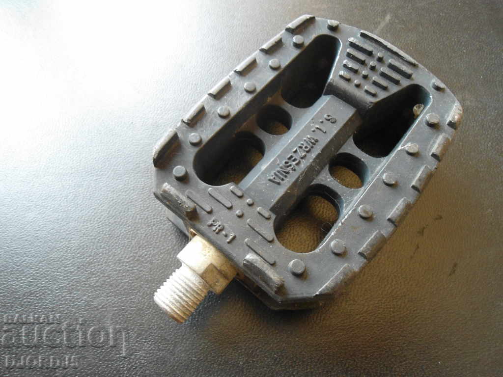 Bicycle pedal with price 3.00 BGN | € 1.53 Bicycle pedal with price 3.00 BGN | € 1.53