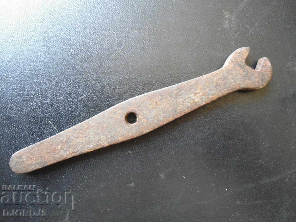 Old key with price 2.00 BGN | € 1.02 Old key with price 2.00 BGN | € 1.02