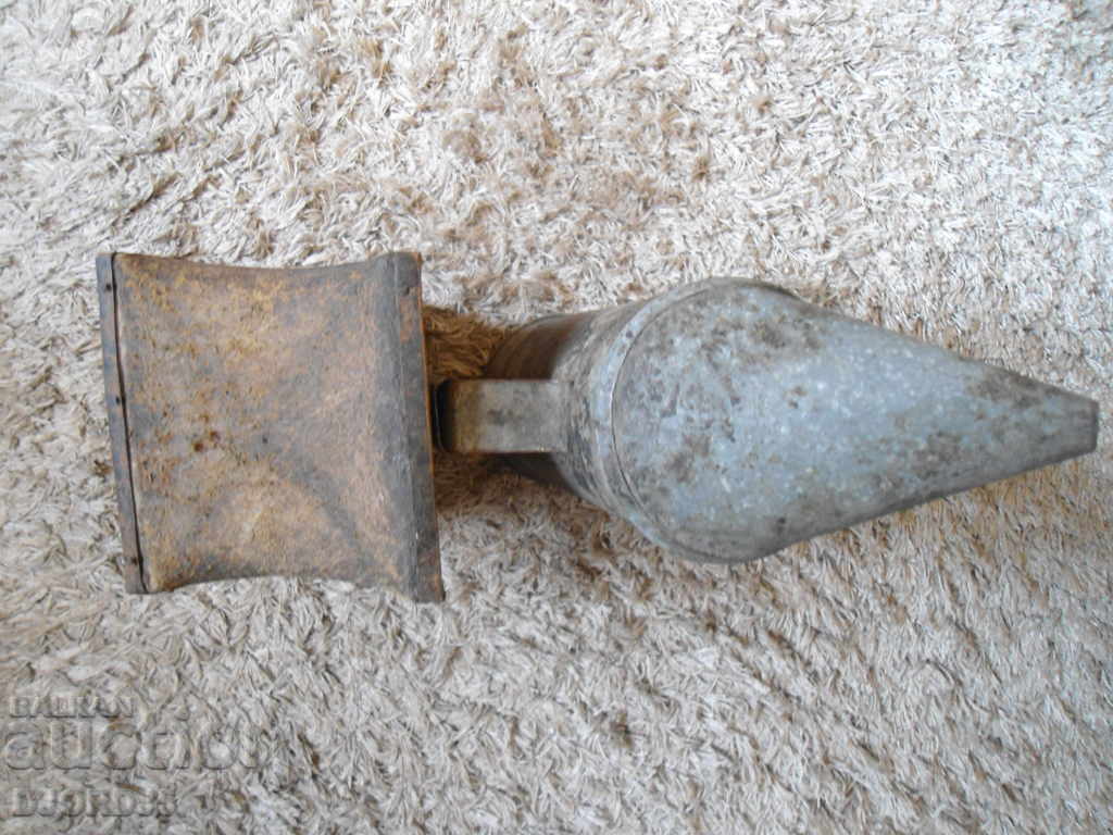 Auction Old beekeeping device Auction Old beekeeping device
