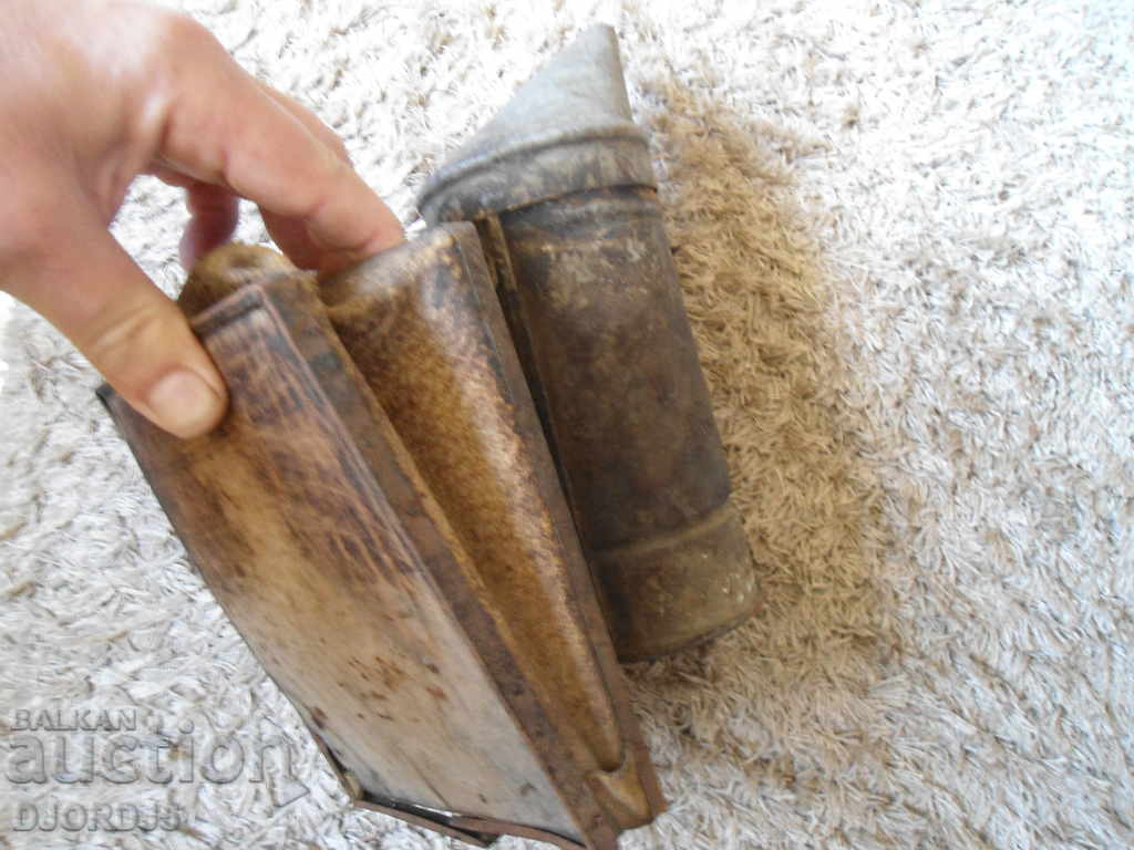 Old beekeeping device - 6 Old beekeeping device - 6