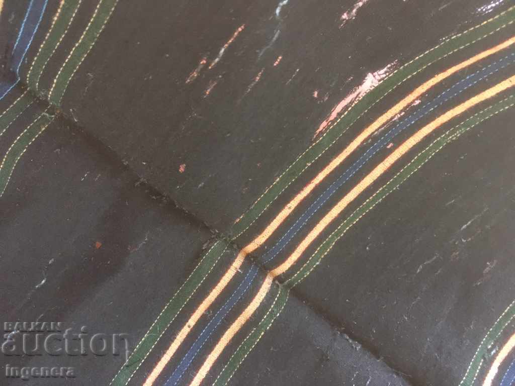 Delivery of APRON ANCIENT WAVE ETHNIC