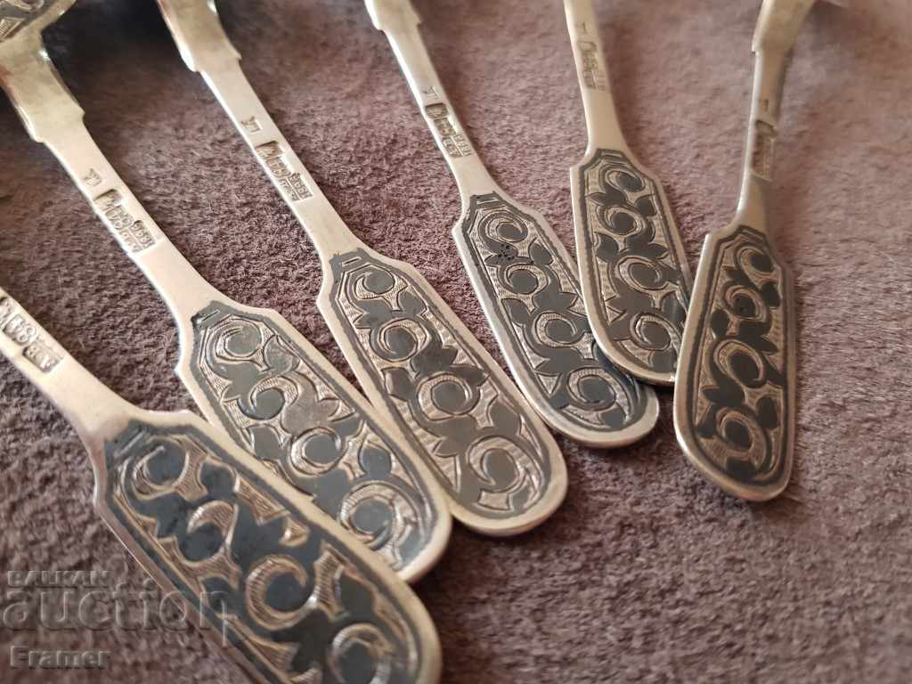 Доставка на 6 броя 1896 Сребърни с ниело лъжички сребро 84 ЦАРСКА Русия Доставка на 6 броя 1896 Сребърни с ниело лъжички сребро 84 ЦАРСКА Русия