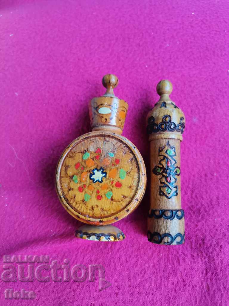 Παλιά ξύλινα μπουκάλια με τιμή 4.00 BGN | € 2.05