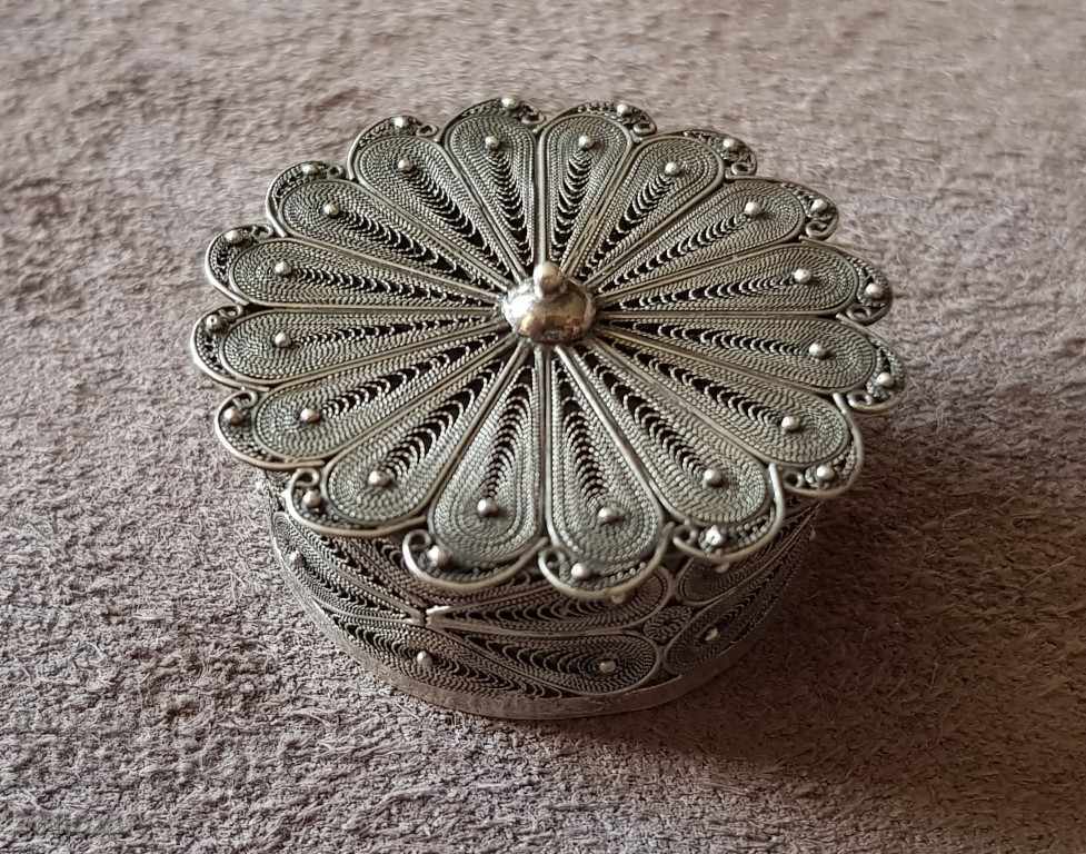 Аукцион Рядка СРЕБРО Филигран Кутийка за хапчета енфие кутия Аукцион Рядка СРЕБРО Филигран Кутийка за хапчета енфие кутия