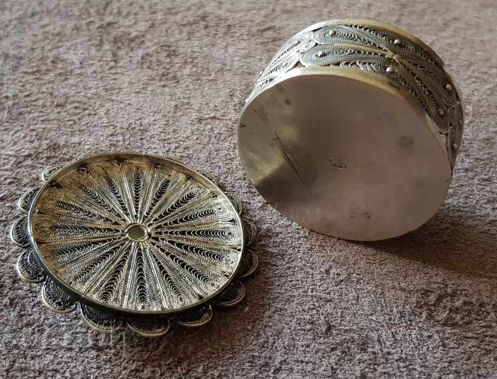 Rare SILVER Filigree Pill box snuff box - 7 Rare SILVER Filigree Pill box snuff box - 7