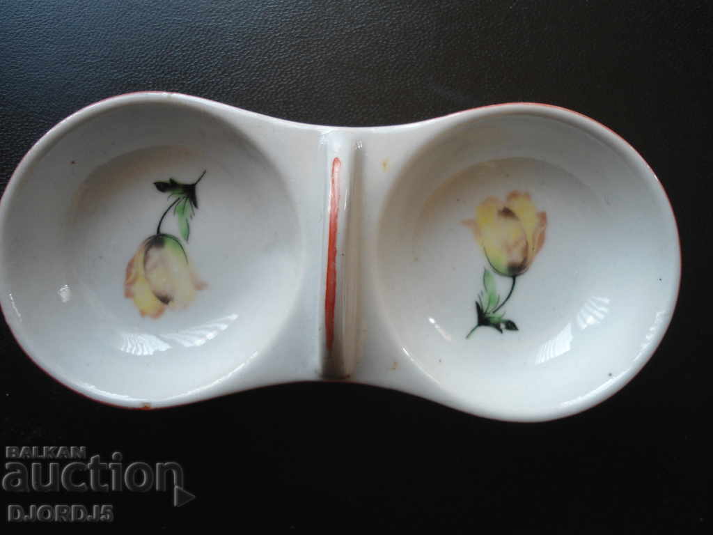 Delivery of Old porcelain salt shaker Delivery of Old porcelain salt shaker