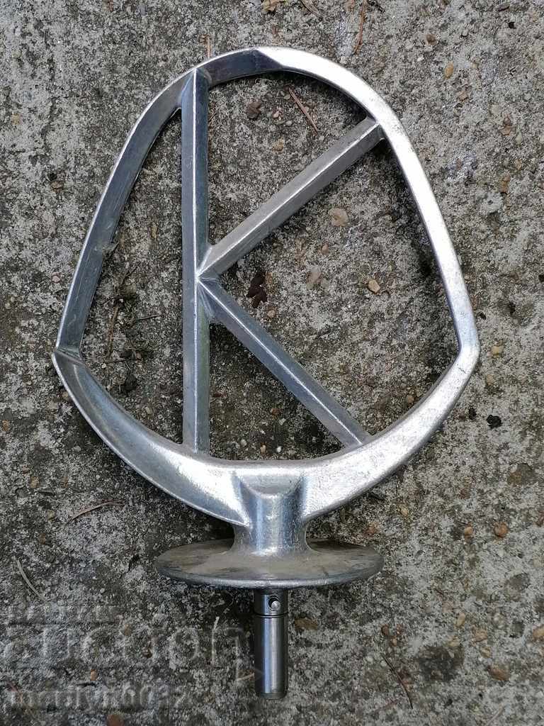 Aluminum pennant emblem
