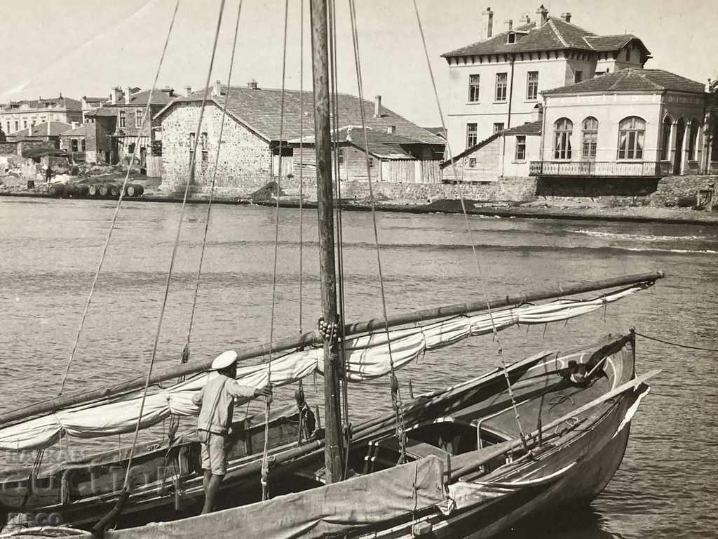 Anhialo The boats with which the salt is transported Photo Kalachev with price 30.00 BGN | € 15.34