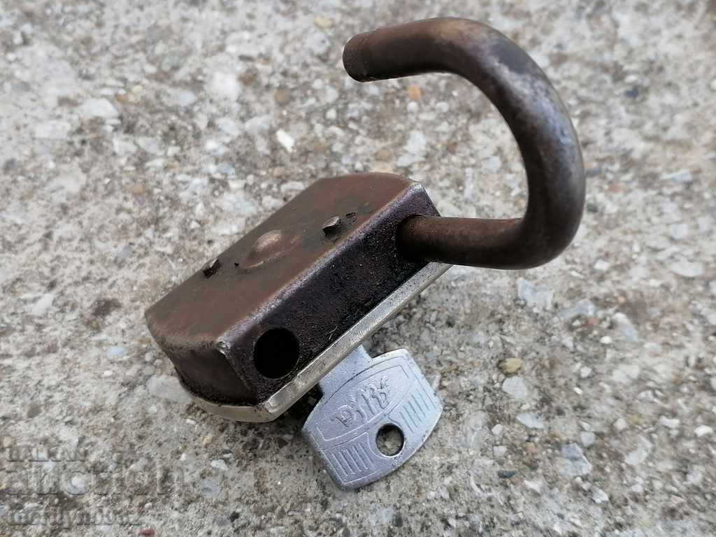 Old padlock with key, suitcase, padlock, latch, lock - 5 Old padlock with key, suitcase, padlock, latch, lock - 5