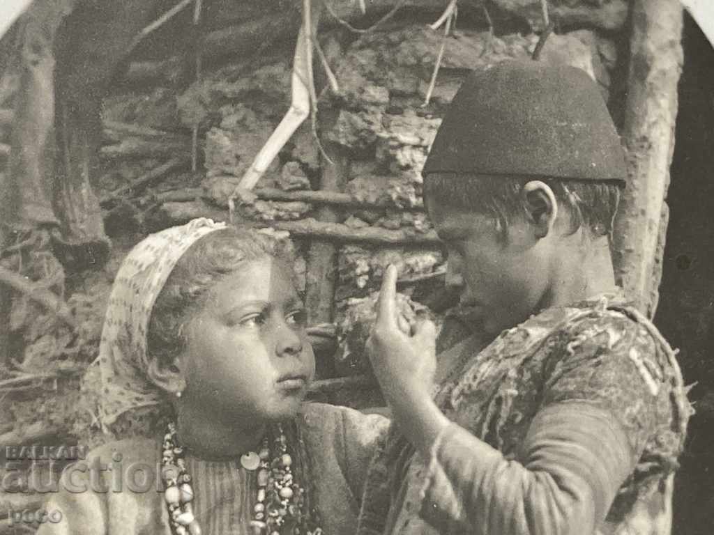 Delivery of Easter 1917 First World "Sweethearts" Delivery of Easter 1917 First World "Sweethearts"