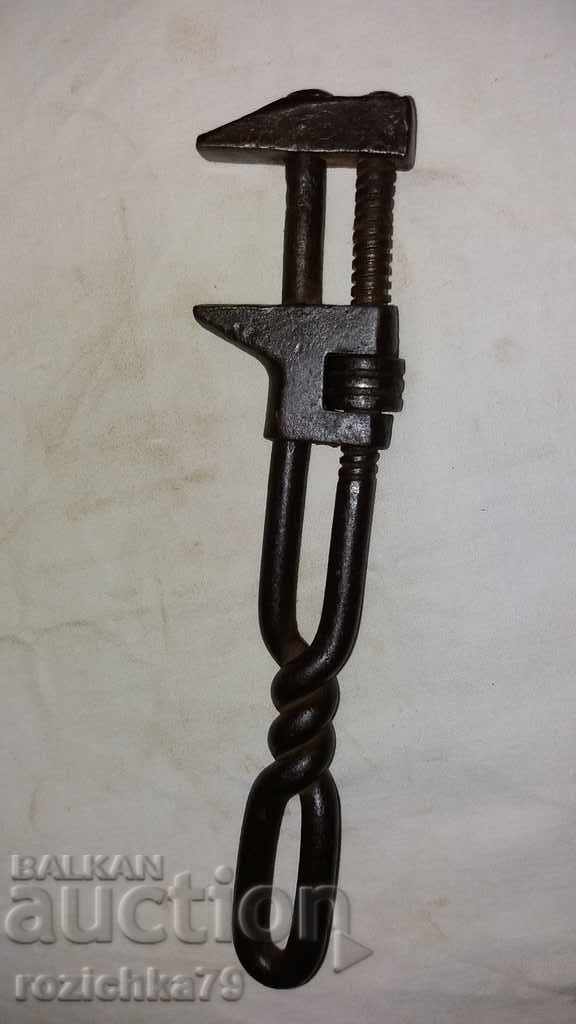 An old wrench tightens - 5 An old wrench tightens - 5