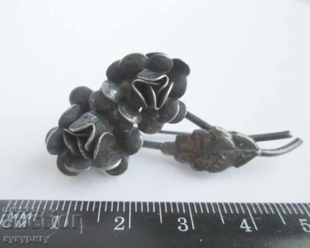 Old Bulgarian women's brooch flower rose jewelry with price 30.00 BGN | € 15.34 Old Bulgarian women's brooch flower rose jewelry with price 30.00 BGN | € 15.34