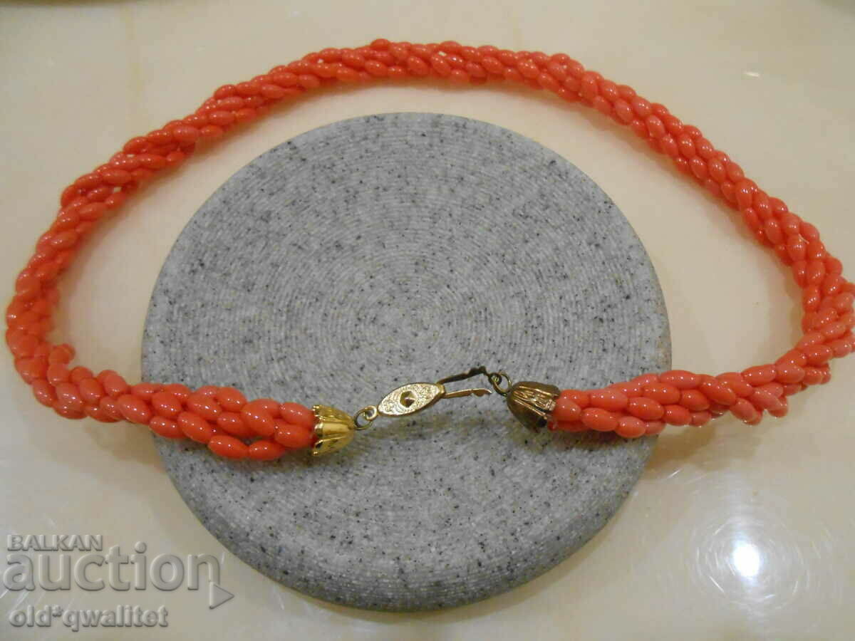 Beautiful old necklace, probably from the 70's with price 99.00 BGN | € 50.62 Beautiful old necklace, probably from the 70's with price 99.00 BGN | € 50.62