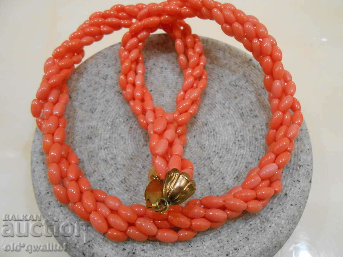 Delivery of Beautiful old necklace, probably from the 70's Delivery of Beautiful old necklace, probably from the 70's
