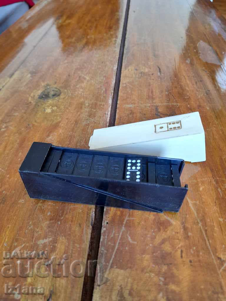 Auction Old domino Auction Old domino