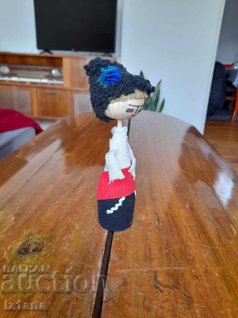 Delivery of Folk figurine, doll Delivery of Folk figurine, doll