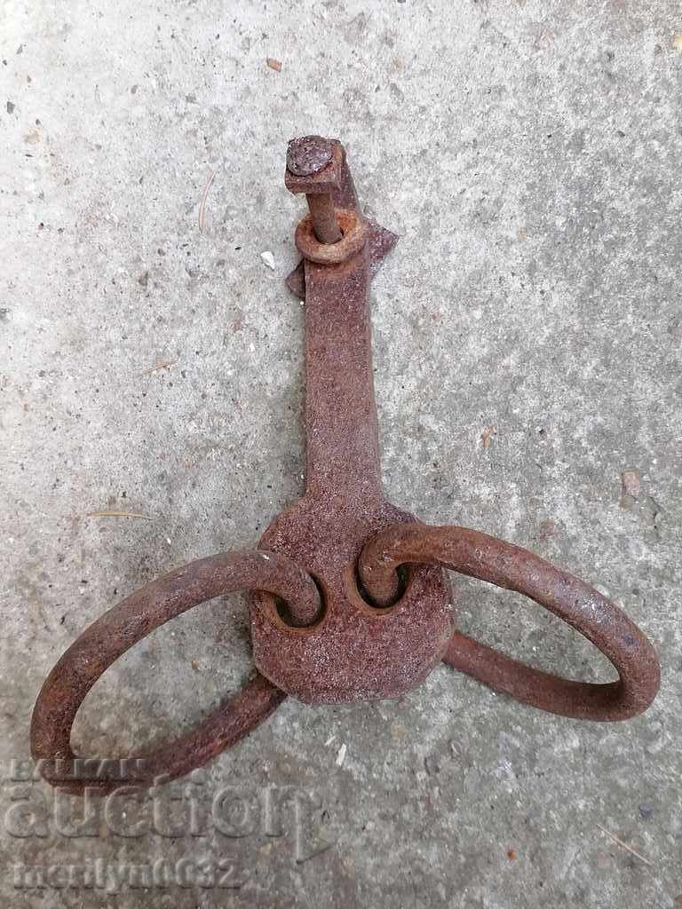 Delivery of Metal rings, wrought iron for a wagon Delivery of Metal rings, wrought iron for a wagon