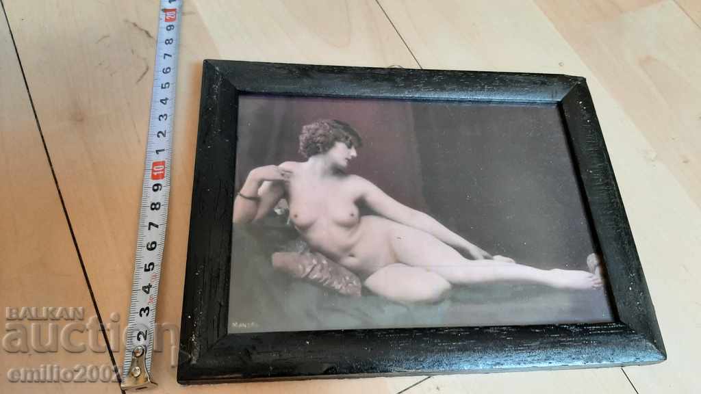 Картина в рамка - стара репродукция еротика