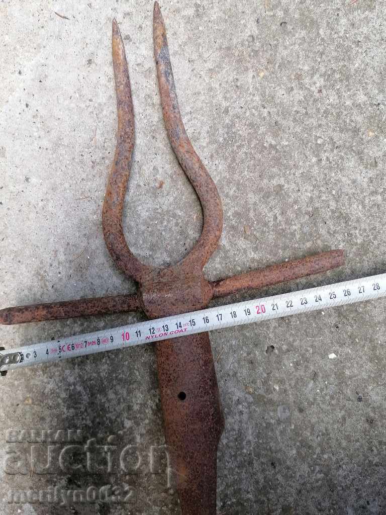 Vechi forjate dvuzabets, vila, fier forjat - 6