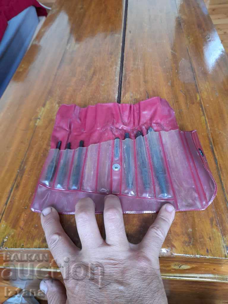 Auction Old hand drills for concrete Auction Old hand drills for concrete