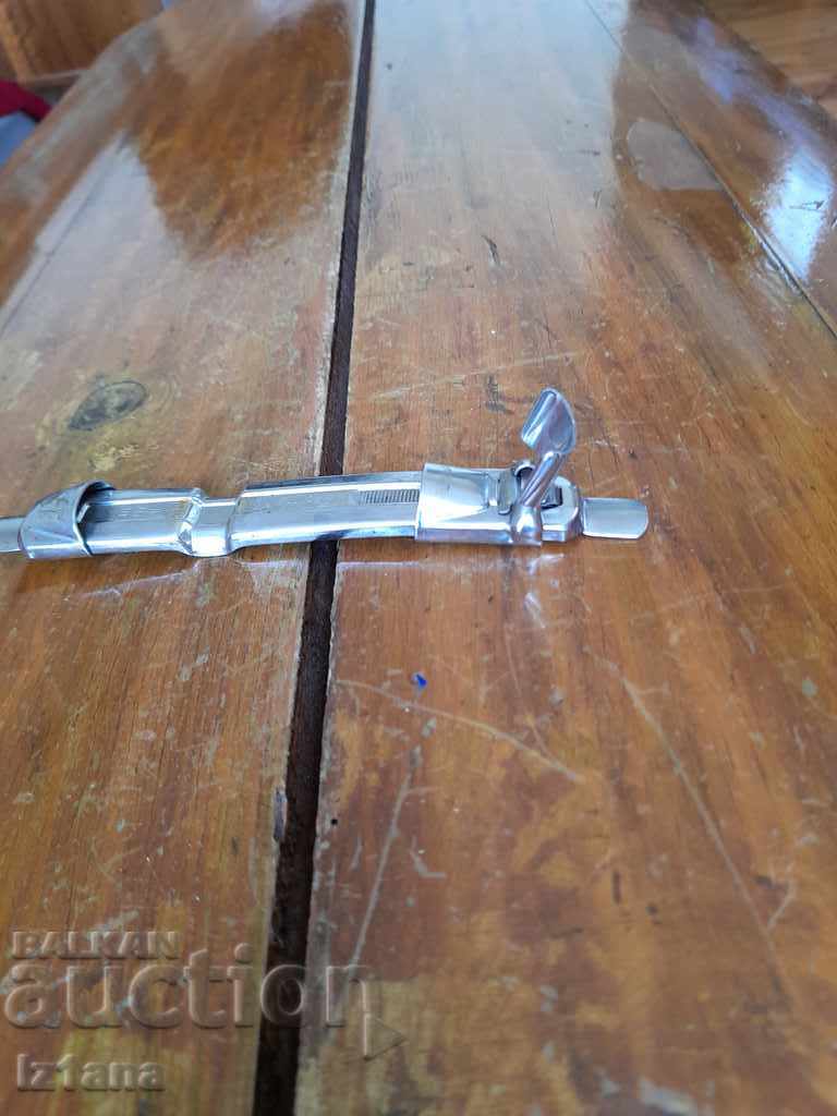 Auction Old reel holder Deluxe Auction Old reel holder Deluxe