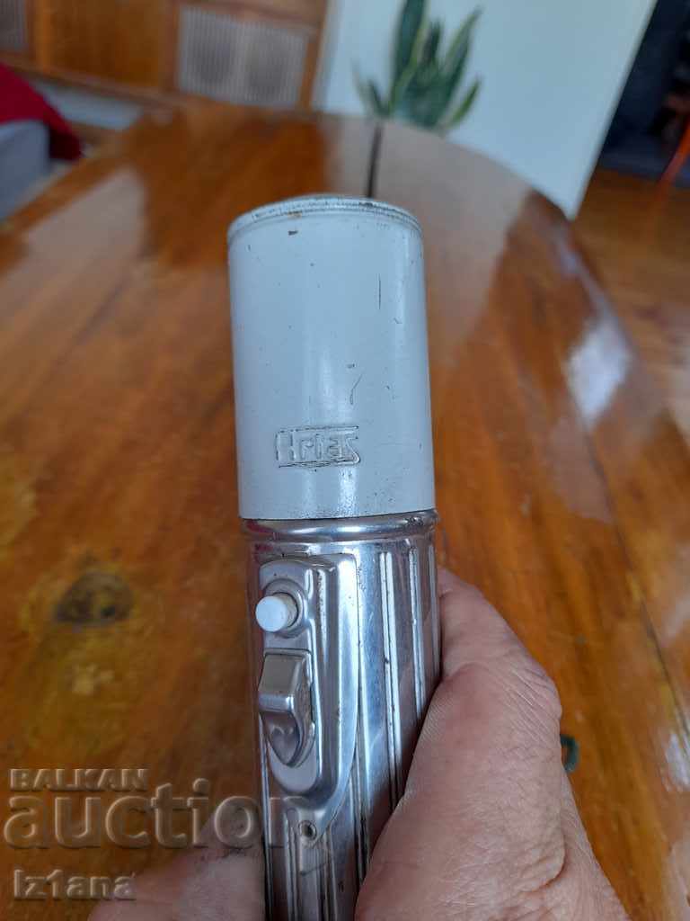 Delivery of Old Artas flashlight Delivery of Old Artas flashlight