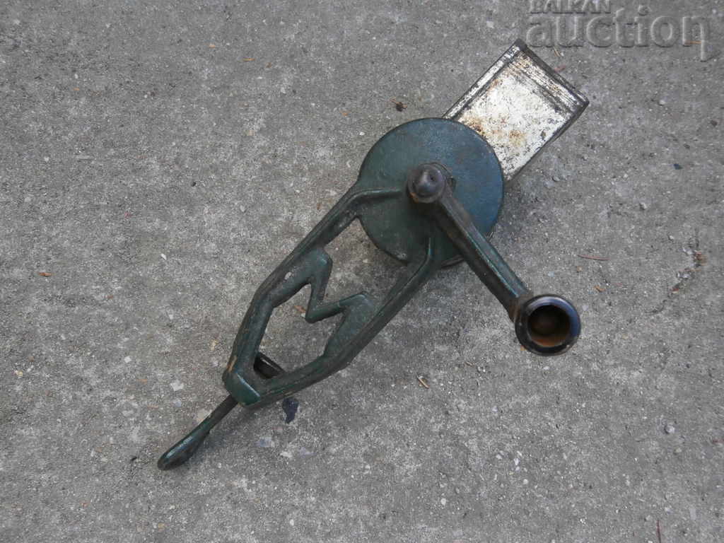 Delivery of walnut grinder grinder IZGREV PLOVDIV