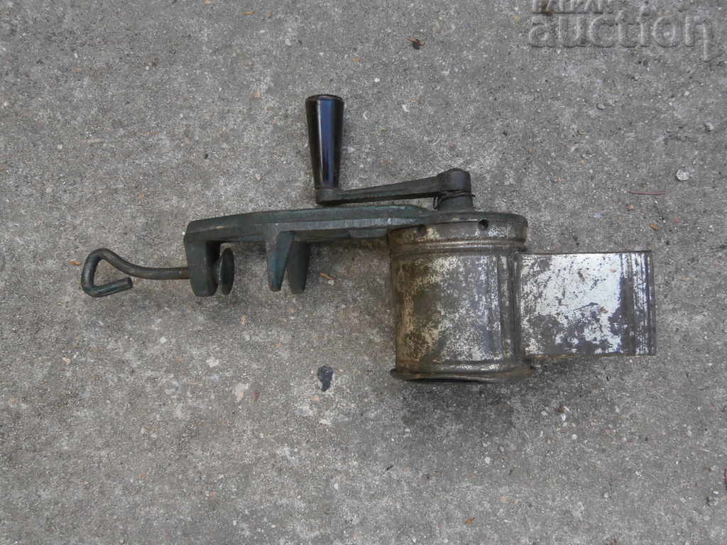 walnut grinder grinder IZGREV PLOVDIV - 5