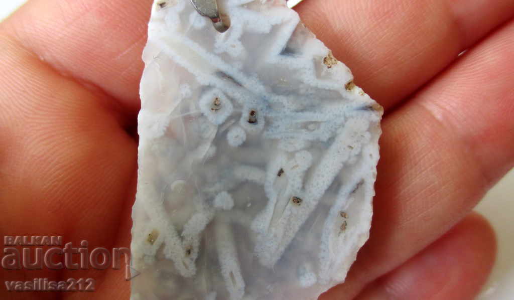 Polished agate necklace with price 18.00 BGN | € 9.20 Polished agate necklace with price 18.00 BGN | € 9.20