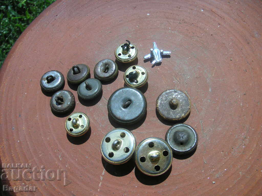 Delivery of Old buttons