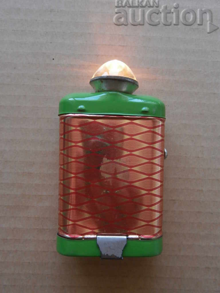 antique flashlight with magnifying glass with price 45.00 BGN | € 23.01 antique flashlight with magnifying glass with price 45.00 BGN | € 23.01