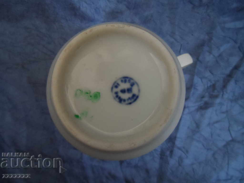 Delivery of a jug Delivery of a jug