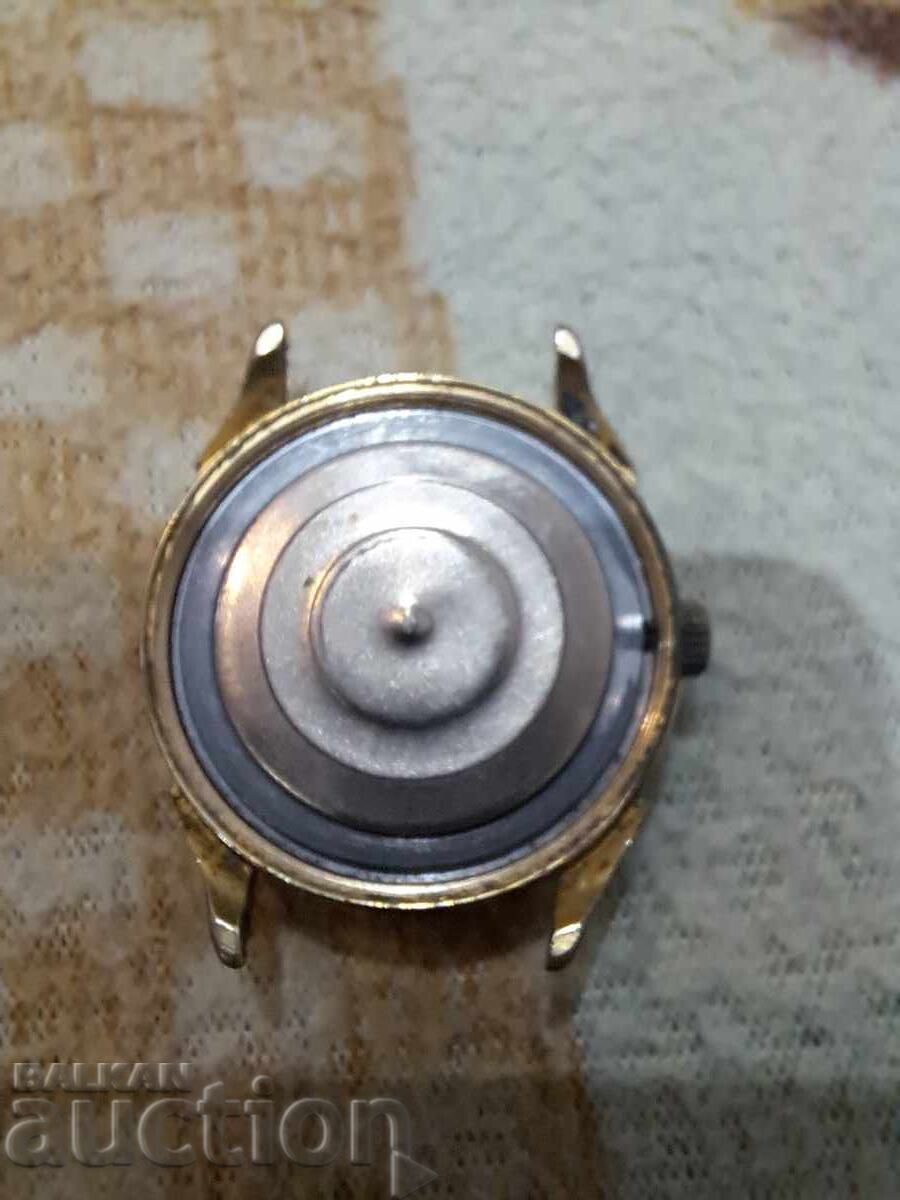 Доставка на Часовник lip