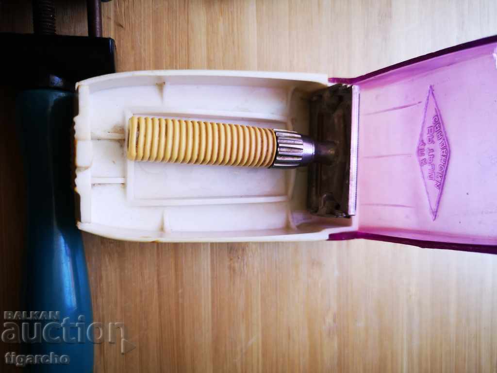 Old razors - 7 Old razors - 7