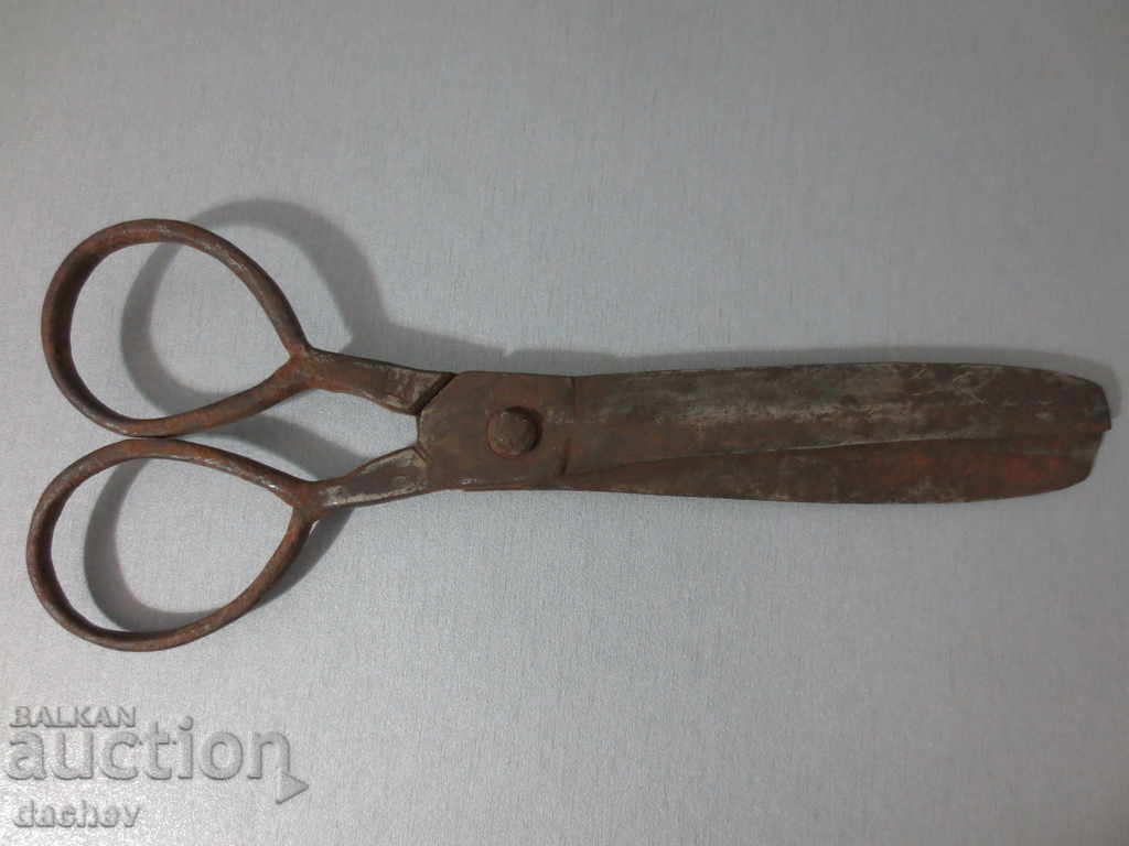 Foarfece forjate renascentiste vechi pentru SHAEK - ABA 1901-1907. cu preț € 33.00 | 64.54 BGN Foarfece forjate renascentiste vechi pentru SHAEK - ABA 1901-1907. cu preț € 33.00 | 64.54 BGN