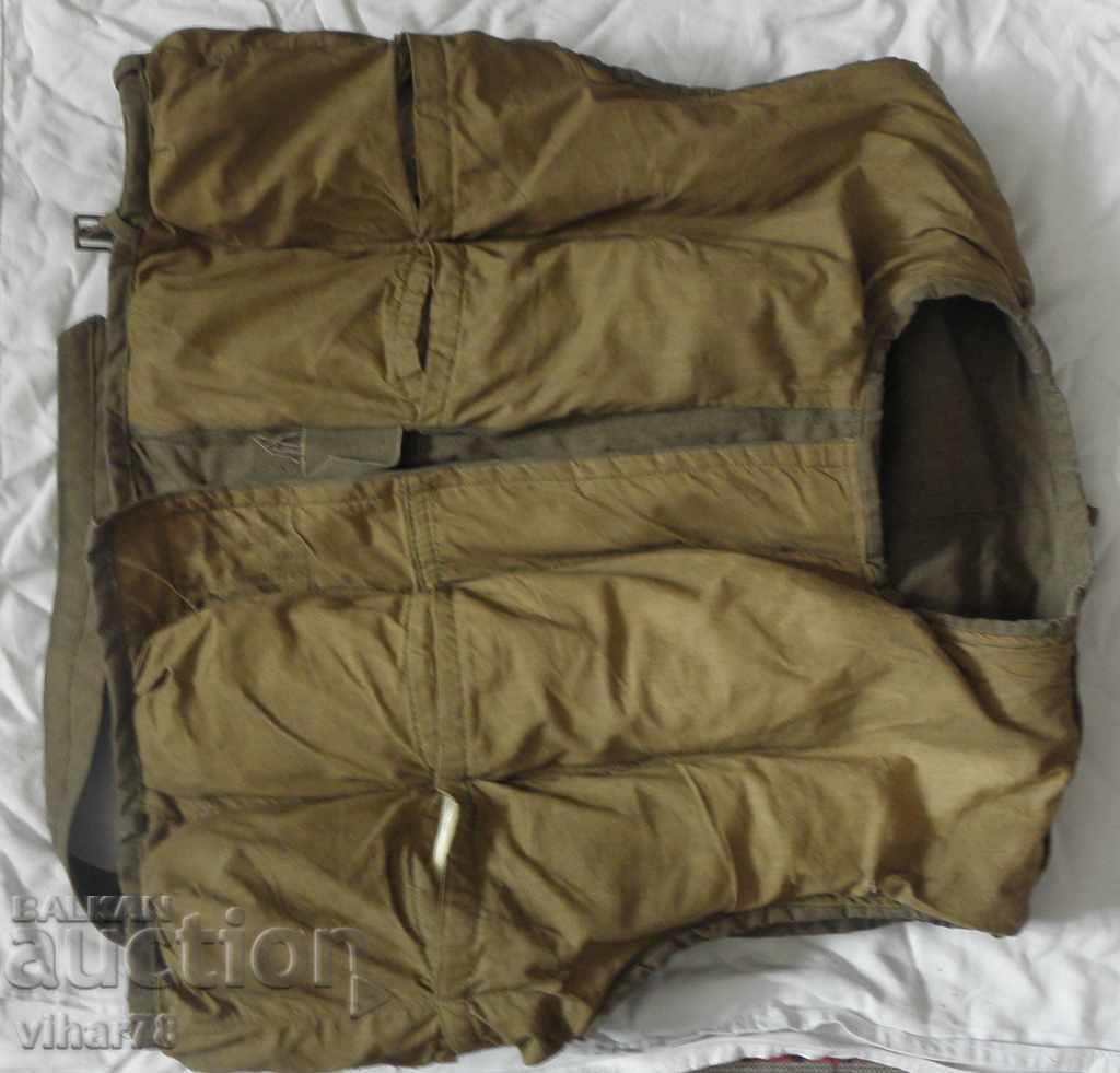An old military vest - 6